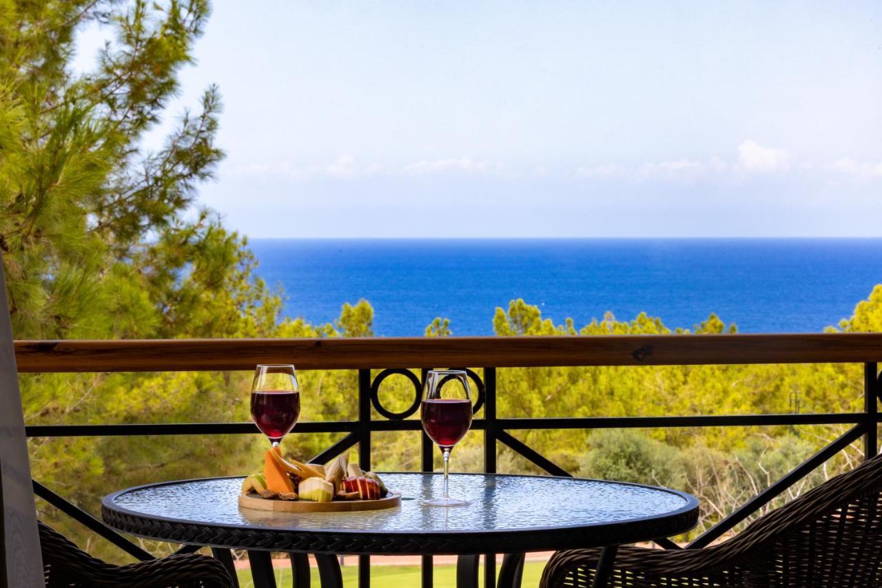 Korineum Golf&Beach Resort Kyrenia  Exterior foto